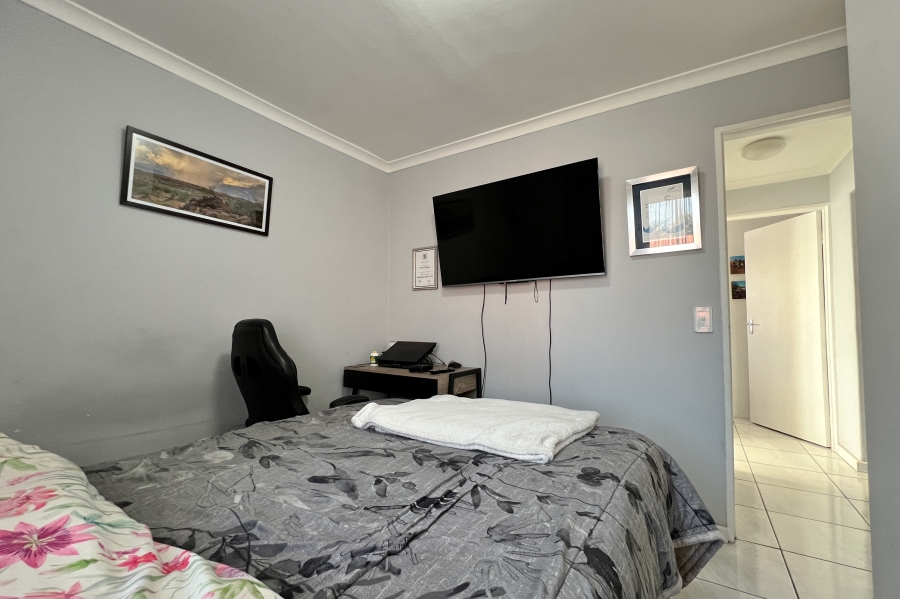2 Bedroom Property for Sale in Morgenster Western Cape